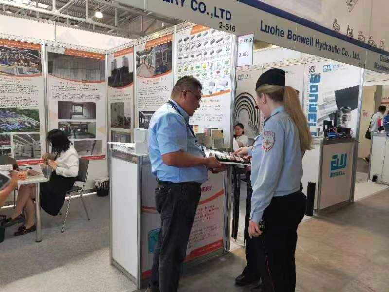 宏發(fā)科工貿(mào)亮相2024年俄羅斯工程機械寶馬展